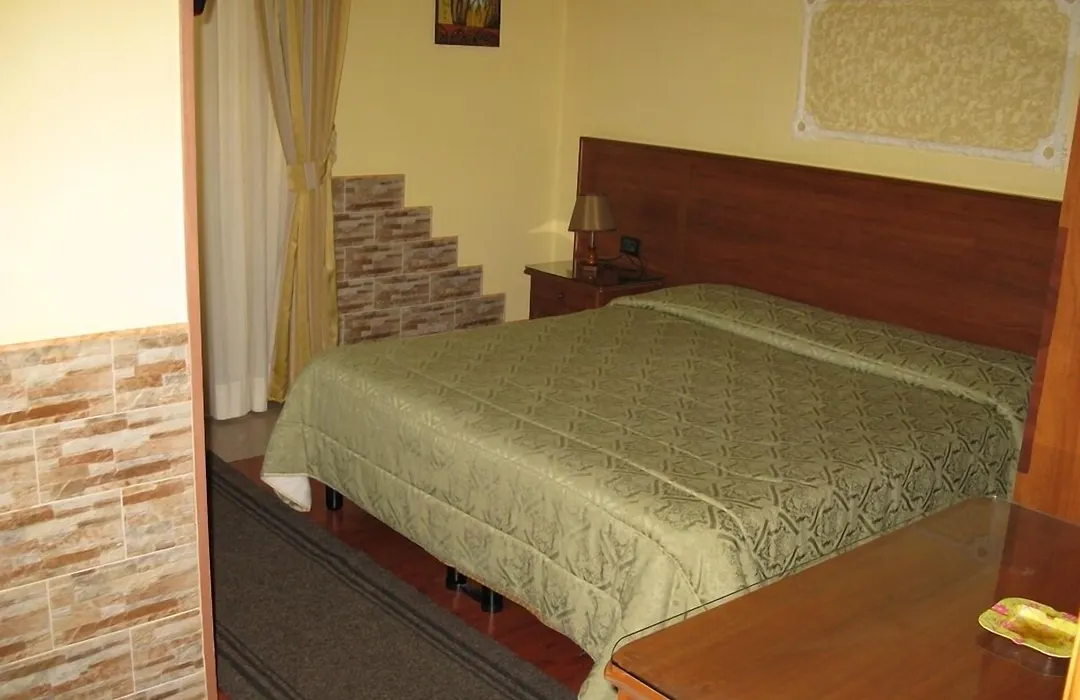 Hotel Iris-1